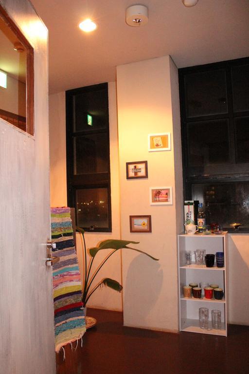Guest House Holoholo Ishigakijima Ishigaki  المظهر الخارجي الصورة