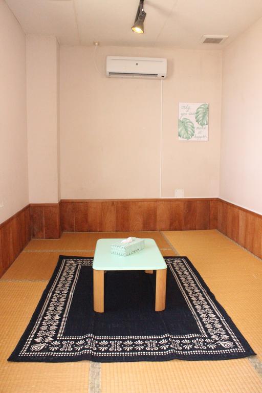 Guest House Holoholo Ishigakijima Ishigaki  المظهر الخارجي الصورة